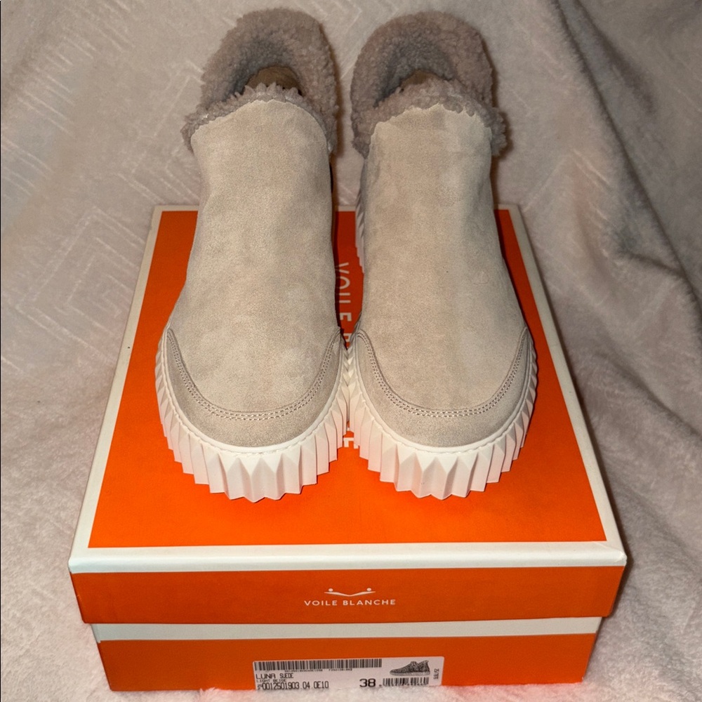 NWT VOILE BLANCHE LUNA Suede Ankle Boots in Beige - Picture 8 of 15